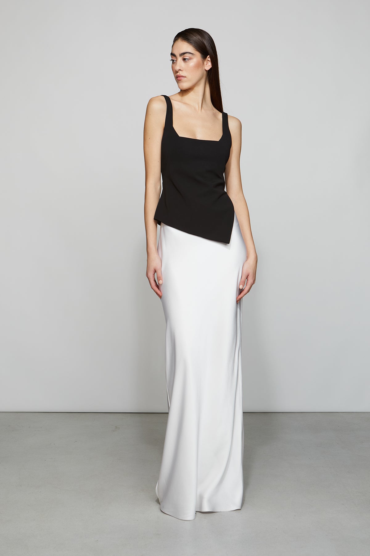 Kamila Gown ET OCHS Kamila Gown ET OCHS