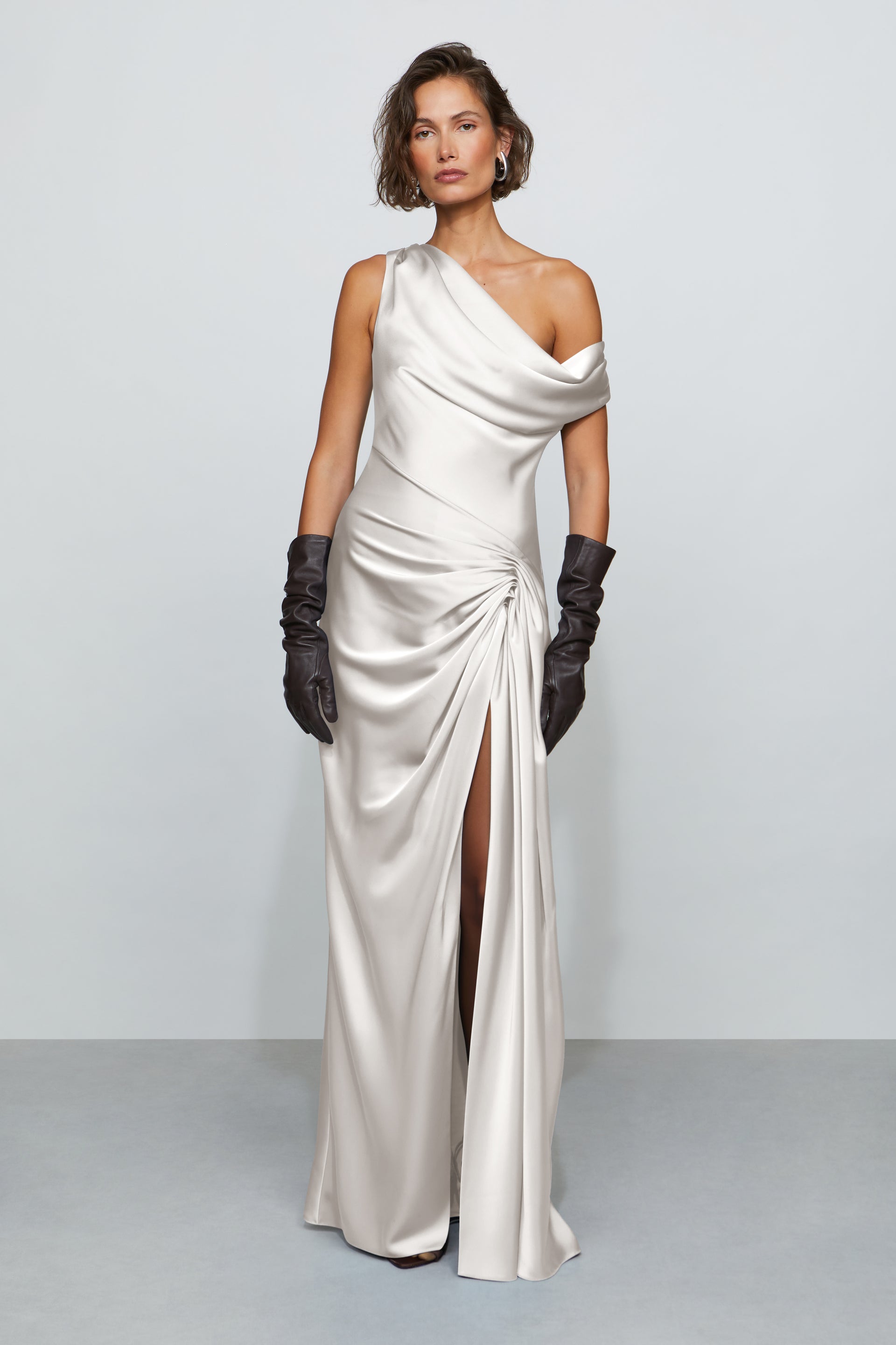 Camilla Gown 4 / Ivory Camilla Gown 4 / Ivory